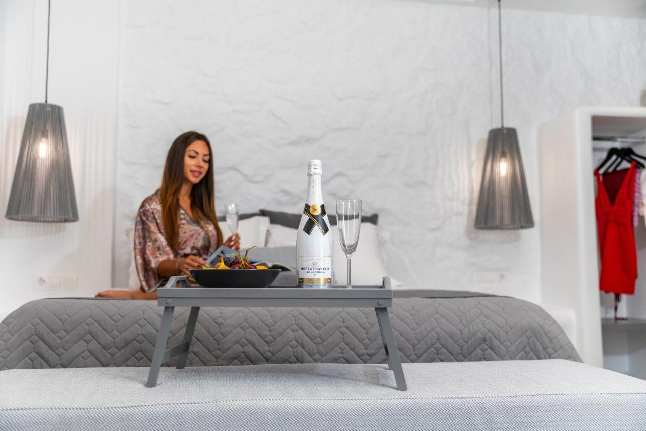 El_Puerto Luxury Port Suites Naxos City Exteriör bild