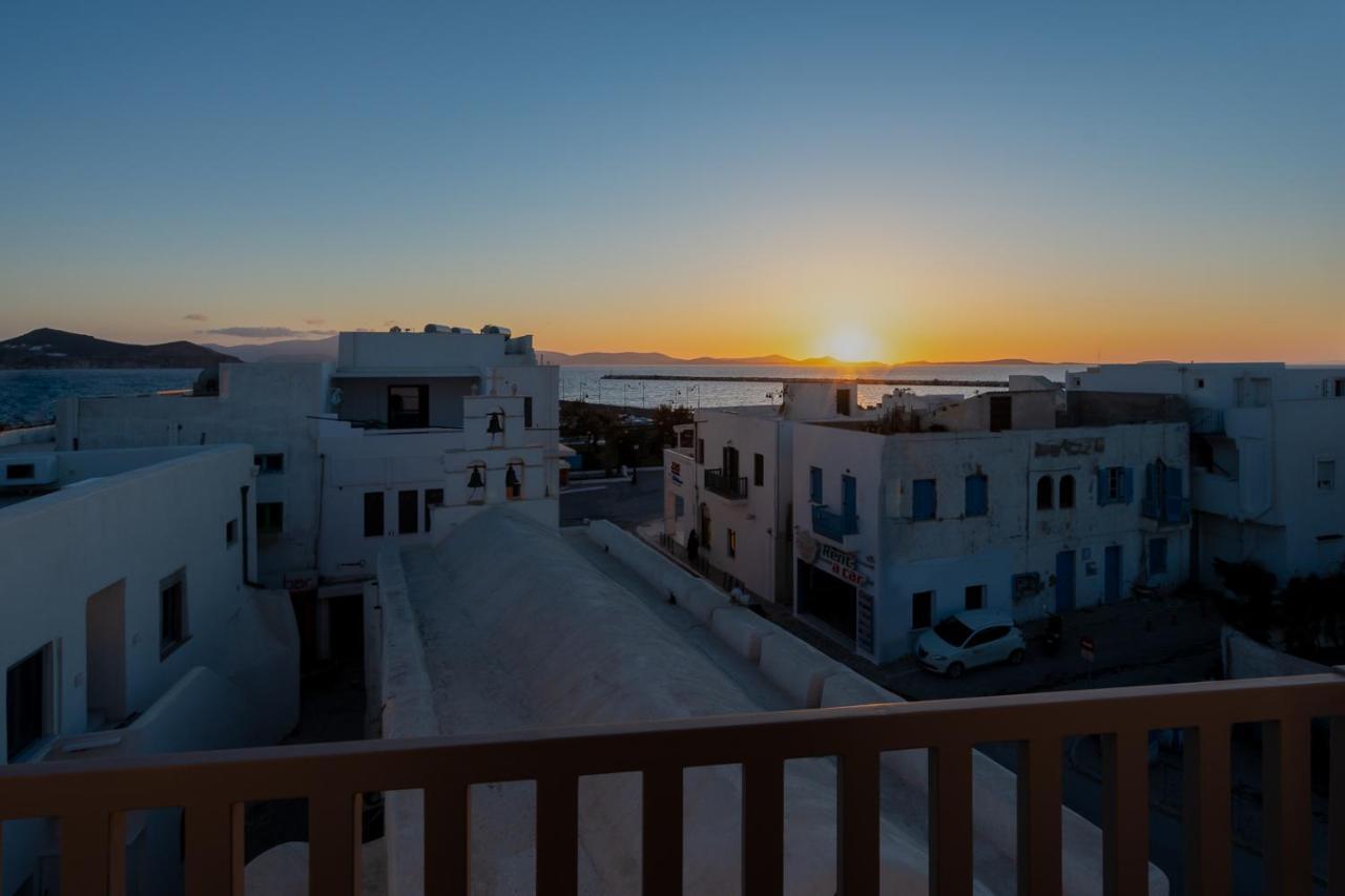El_Puerto Luxury Port Suites Naxos City Exteriör bild